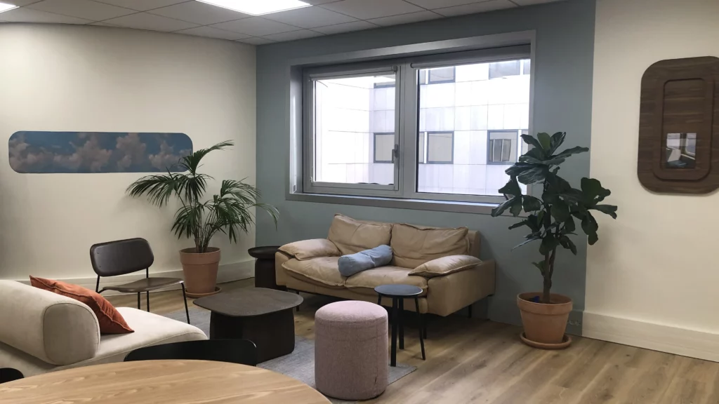 Apcl avec ses espaces détente au 43 avenue du Colonel Pierre Avia - 75020 Paris